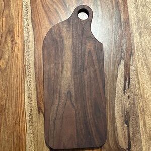Handcrafted Elegant Wooden Cutting Board
